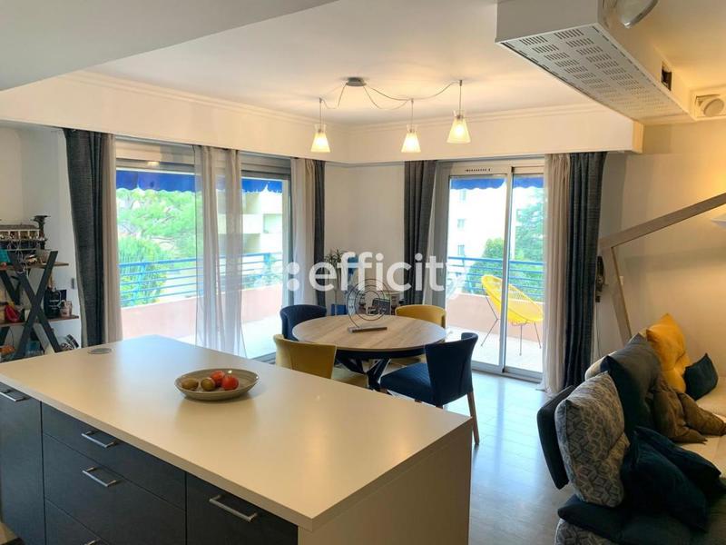 Appartement - 100 m² - 4 pièces