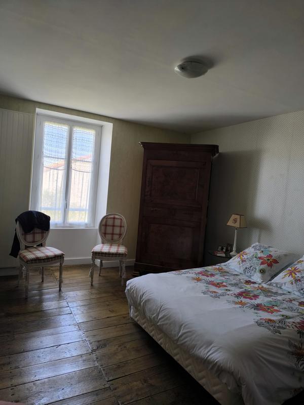 Maison - 201 m² - 7 pièces