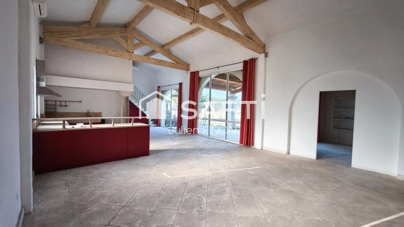 Maison - 180 m² - 5 pièces