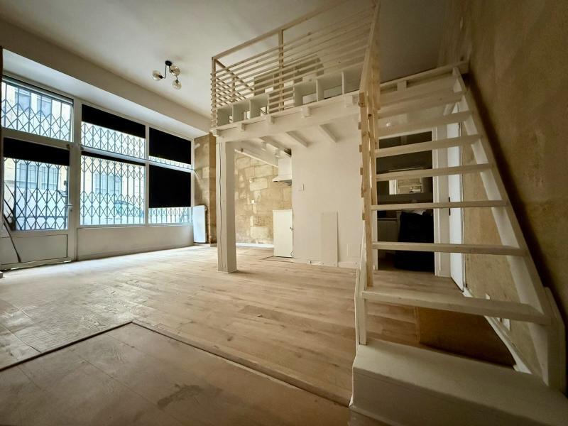 Studio - 25 m² - 1 pièce