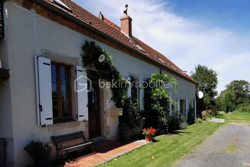 Longère - 275 m² - 9 pièces