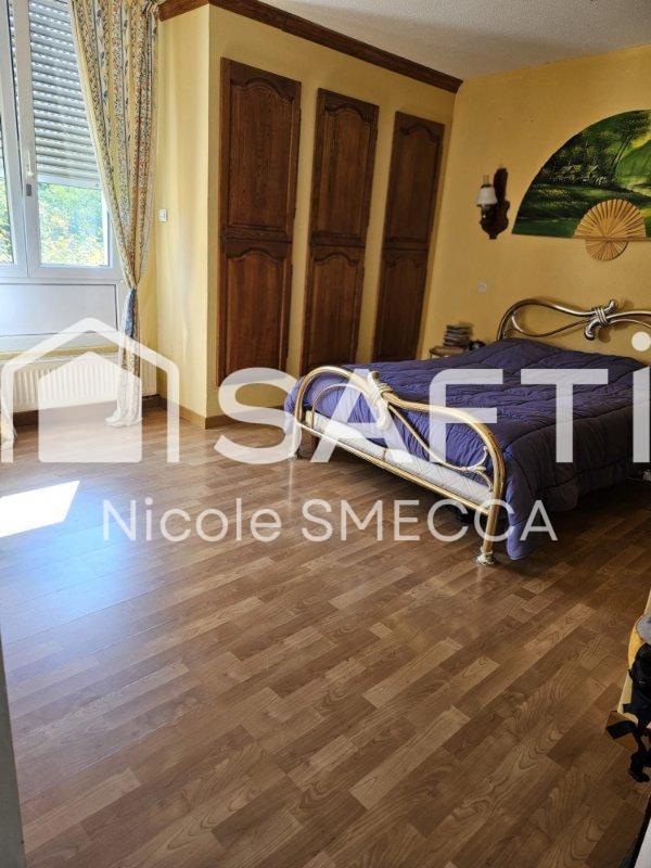 Maison - 147 m² - 5 pièces