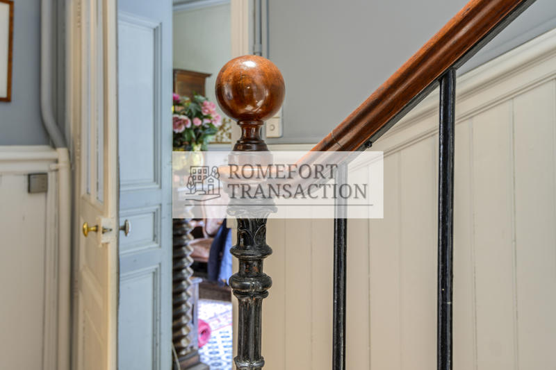 Maison - 214 m² - 10 pièces