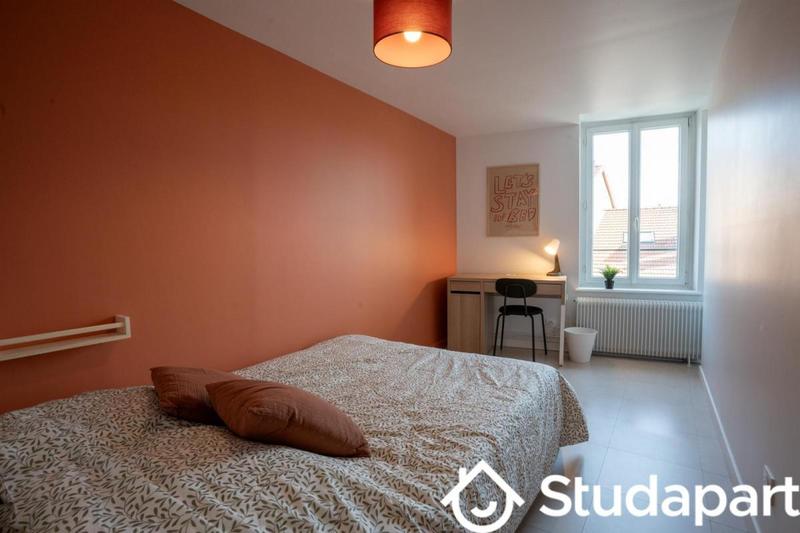 Chambre - 14 m² - 1 pièce