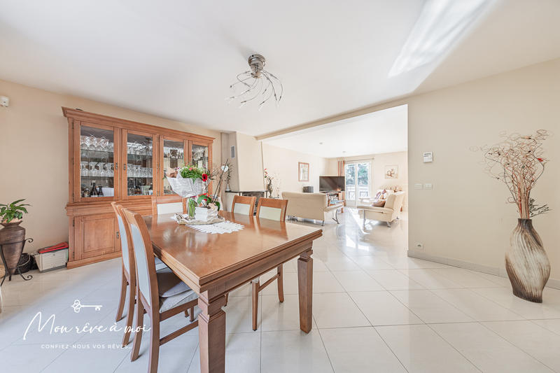 Maison - 170 m² - 6 pièces