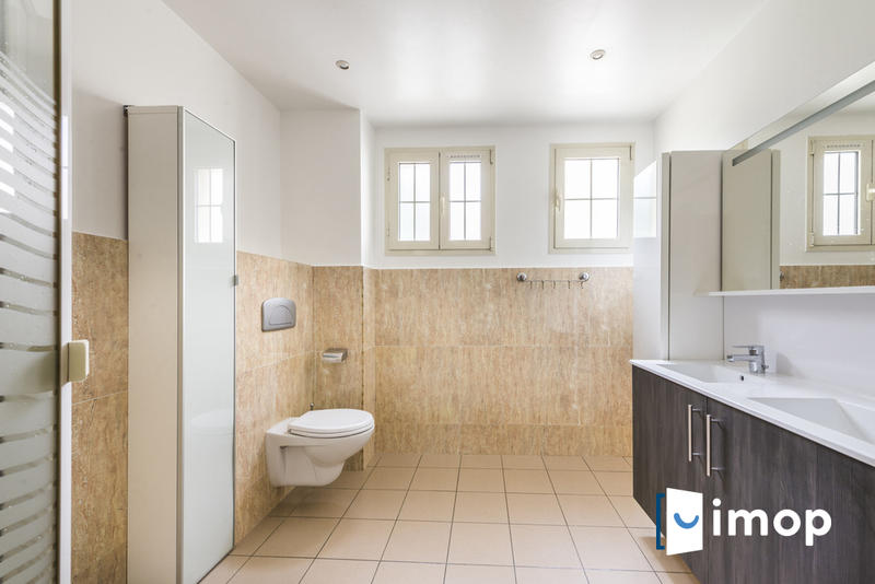 Maison - 115 m² - 4 pièces