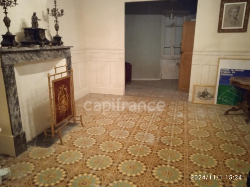 Maison traditionnelle - 197 m² - 8 pièces