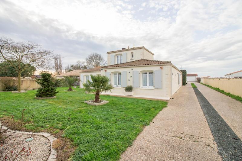 Maison - 180 m² - 6 pièces