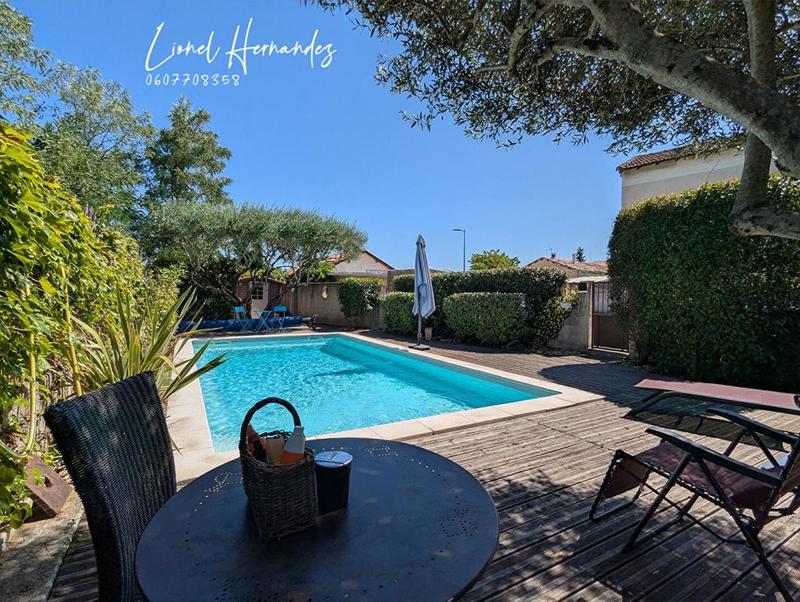 Maison - 295 m² - 10 pièces