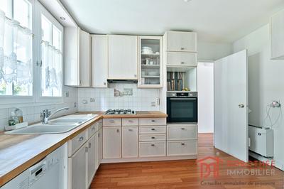 Maison - 176 m² - 7 pièces