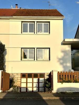 Maison traditionnelle - 95 m² - 5 pièces