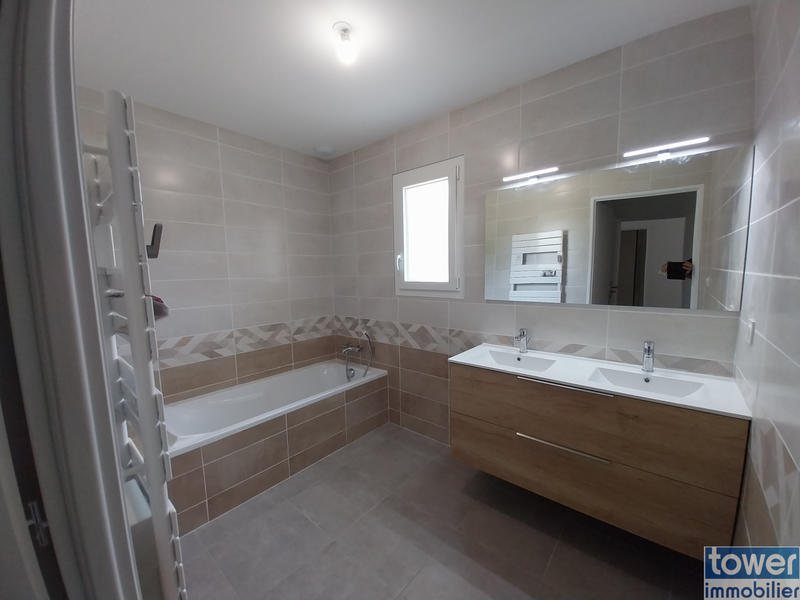 Maison - 100 m² - 4 pièces