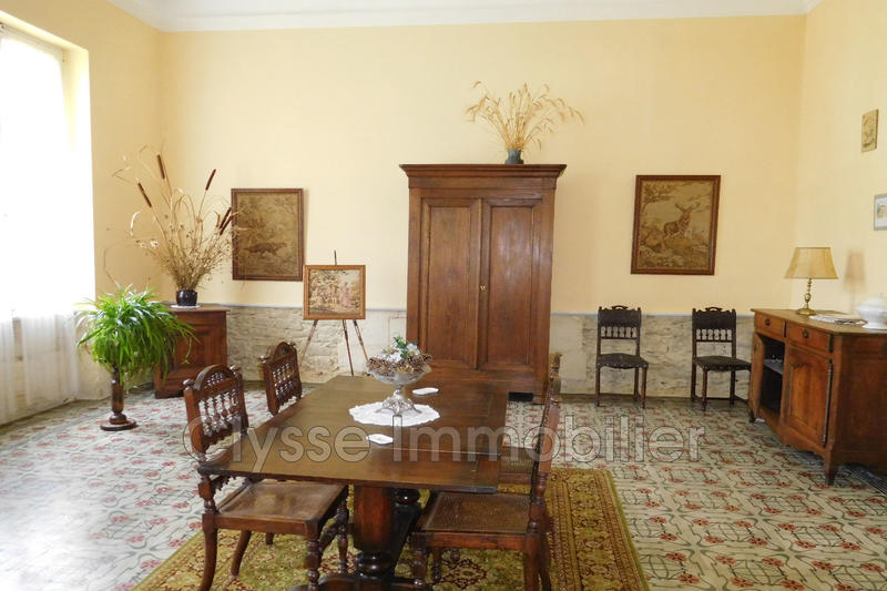 Maison - 820 m² - 18 pièces