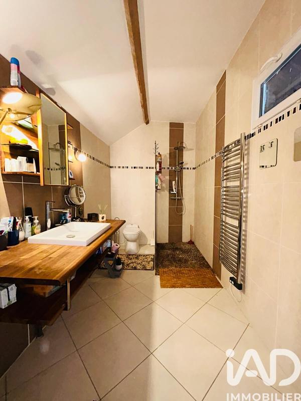 Maison - 236 m² - 7 pièces