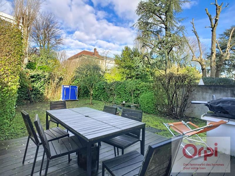 Maison - 174 m² - 6 pièces