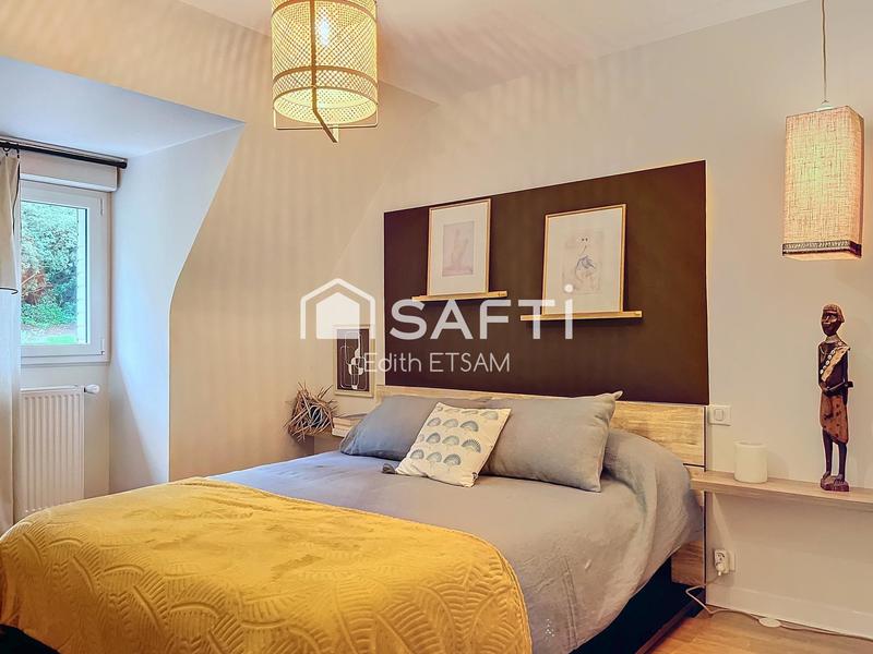 Maison - 207 m² - 8 pièces