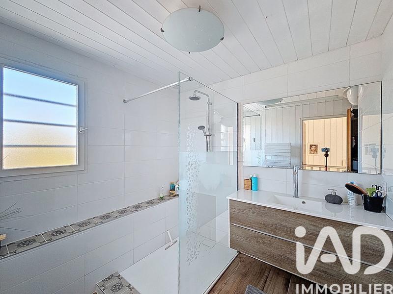 Maison - 198 m² - 8 pièces