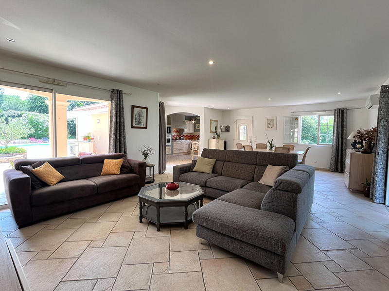 Maison - 167 m² - 9 pièces