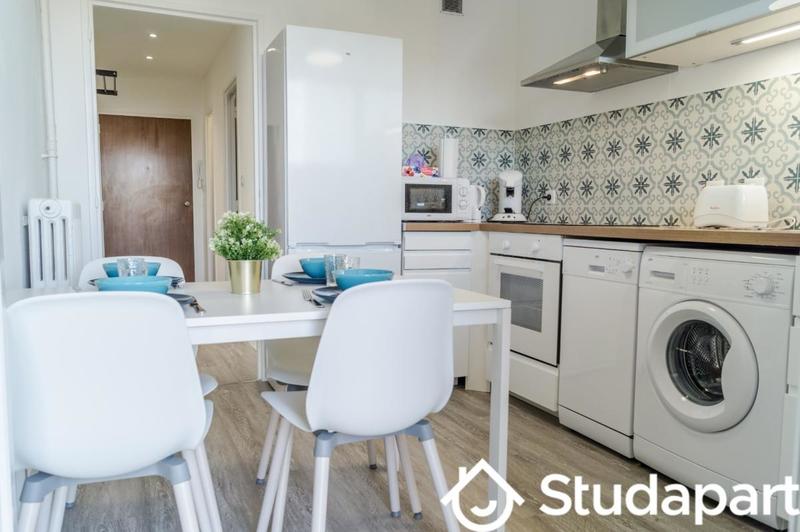 Chambre - 12 m² - 1 pièce