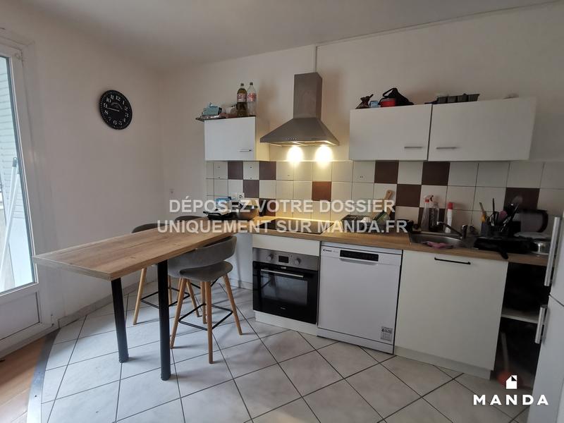 Chambre - 11 m² - 4 pièces