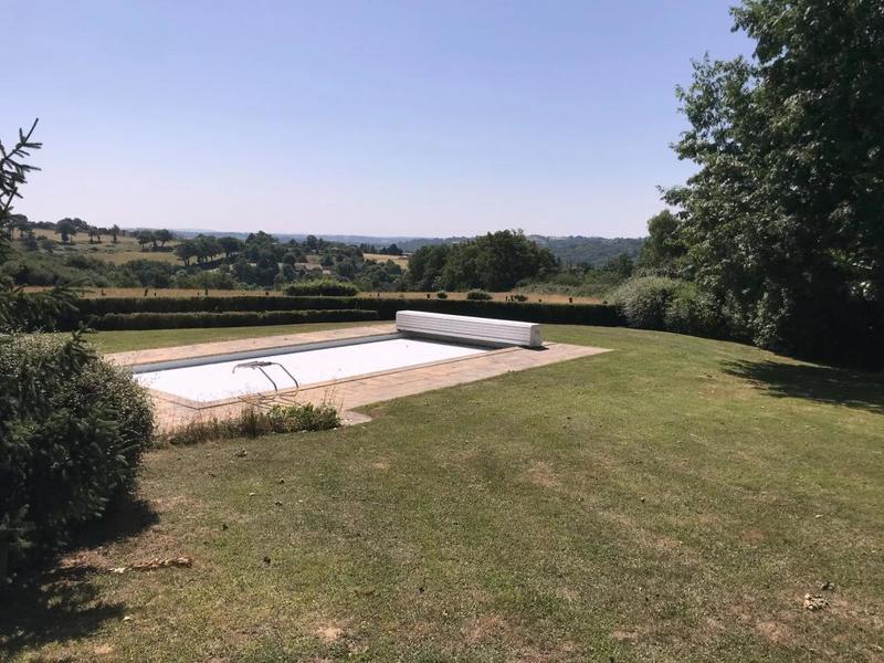 Maison - 224 m² - 7 pièces