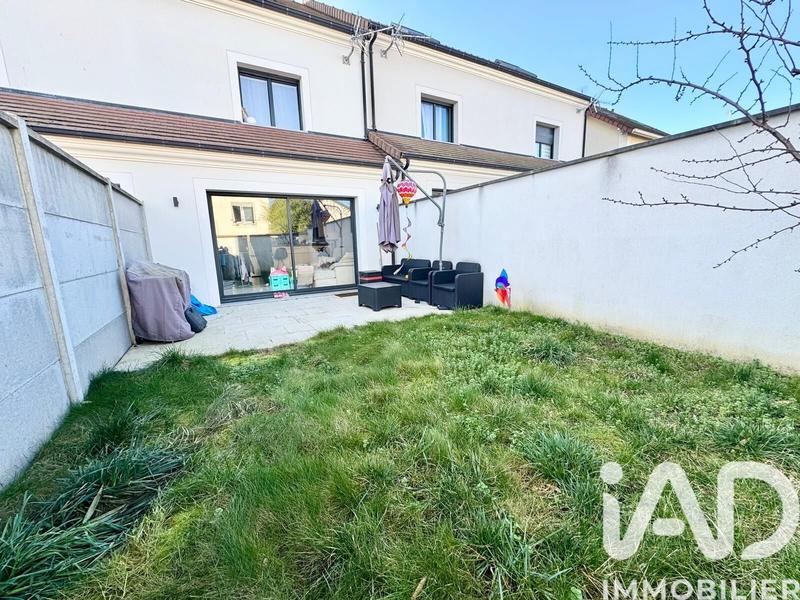 Maison - 100 m² - 5 pièces