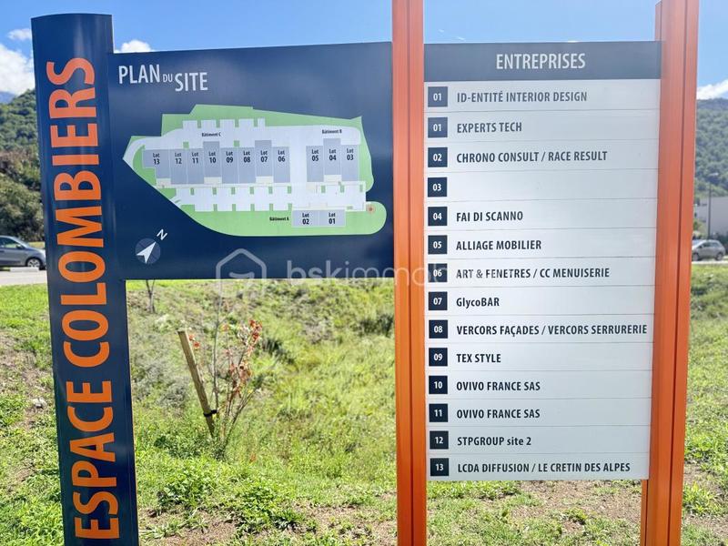 Bureau - 341 m² - 2 pièces