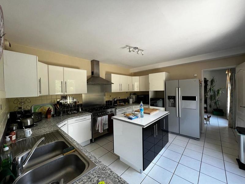 Maison - 190 m² - 6 pièces