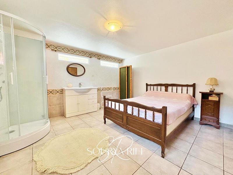 Maison - 170 m² - 6 pièces