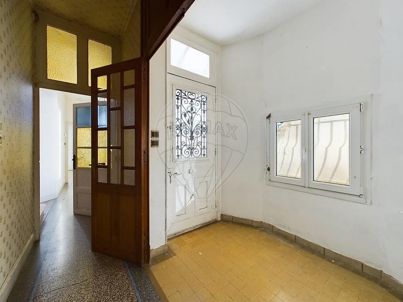 Maison - 220 m² - 6 pièces