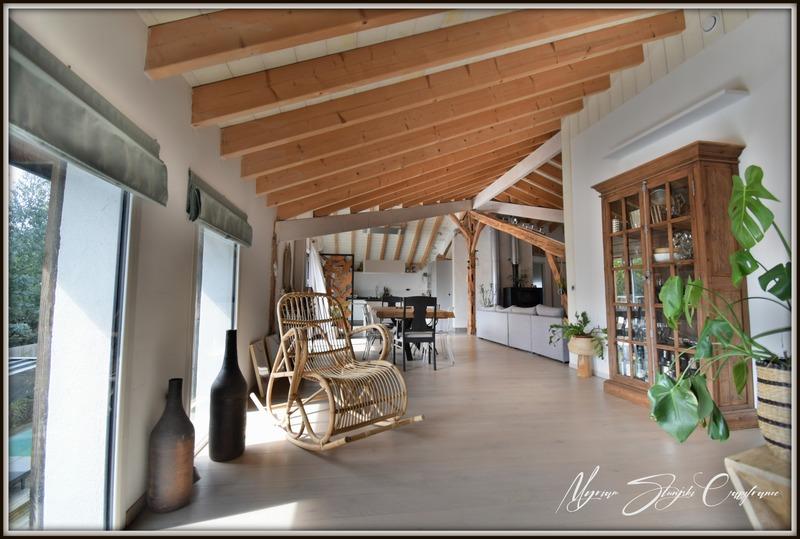 Maison - 306 m² - 8 pièces