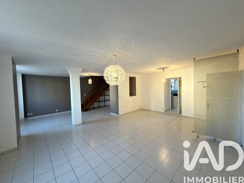 Maison - 180 m² - 7 pièces