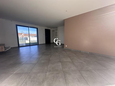 Maison - 99 m² - 5 pièces