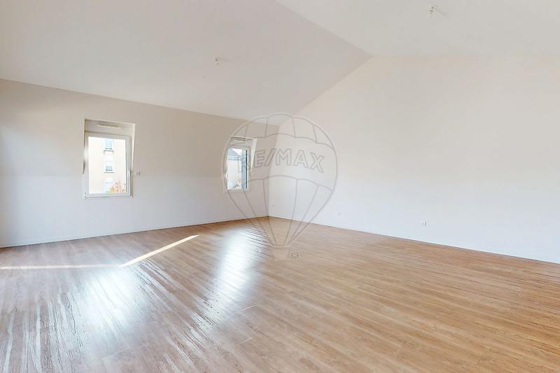 Maison - 194 m² - 6 pièces