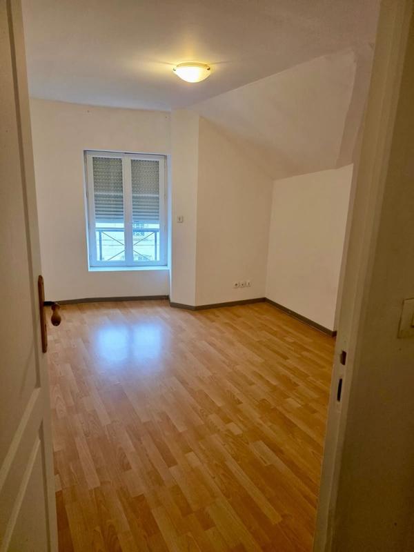 Appartement - 95 m² - 3 pièces