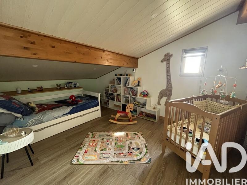 Maison - 240 m² - 11 pièces