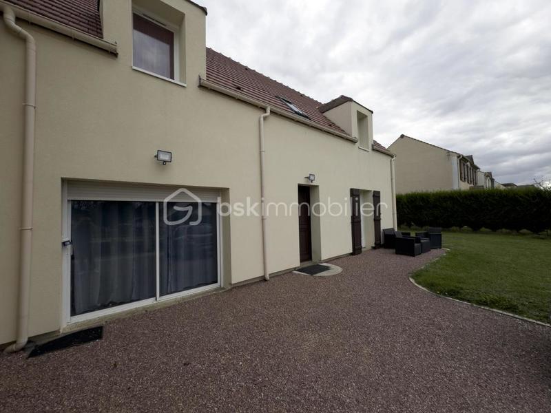 Maison - 120 m² - 6 pièces