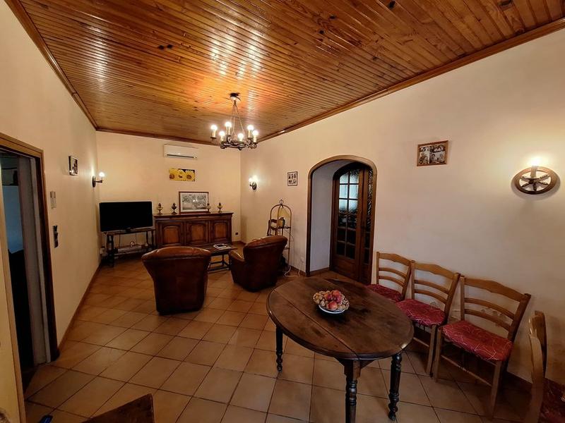 Maison - 288 m² - 10 pièces