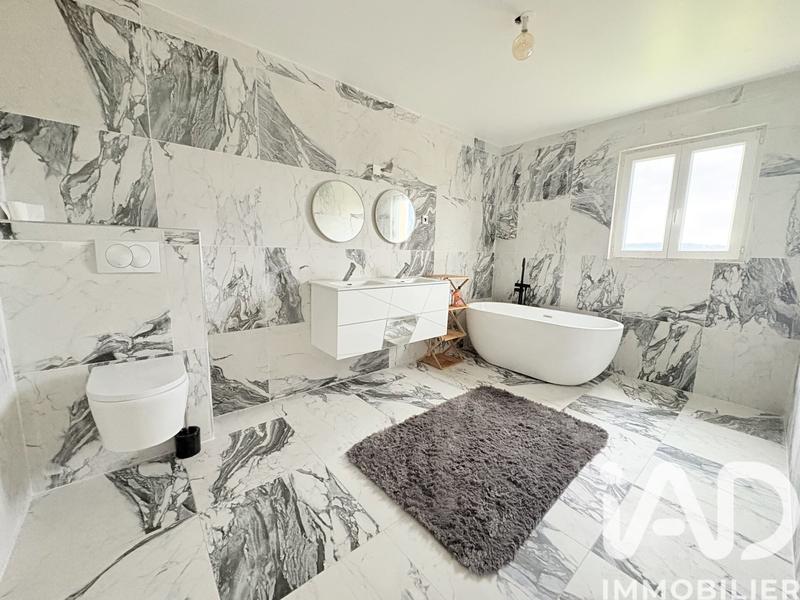 Maison - 147 m² - 6 pièces