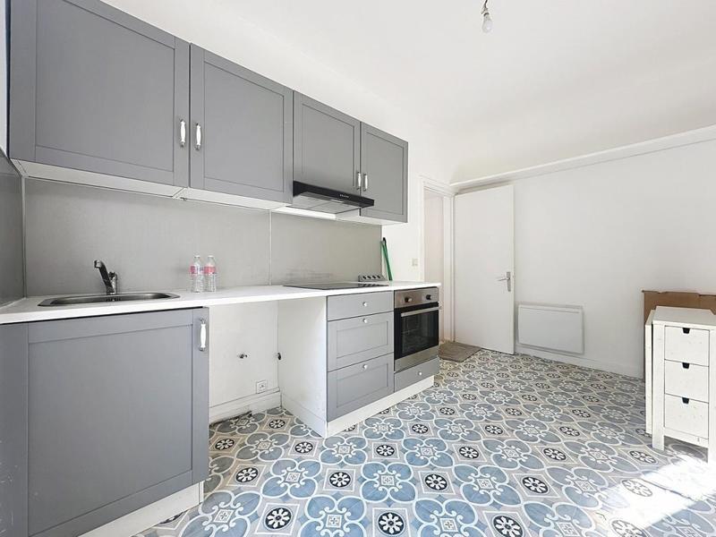 Studio - 30 m² - 1 pièce