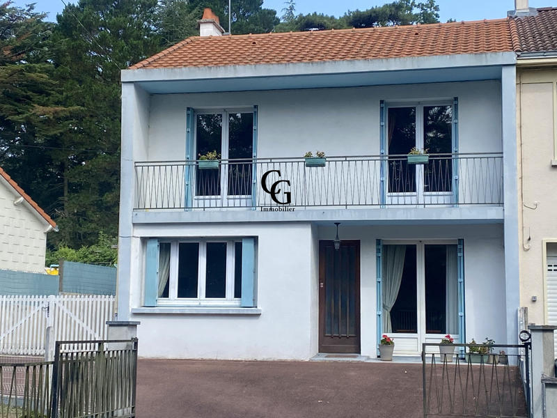 Maison - 99 m² - 4 pièces