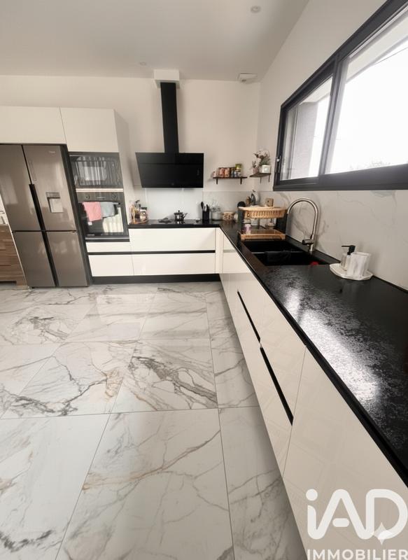 Maison - 151 m² - 6 pièces