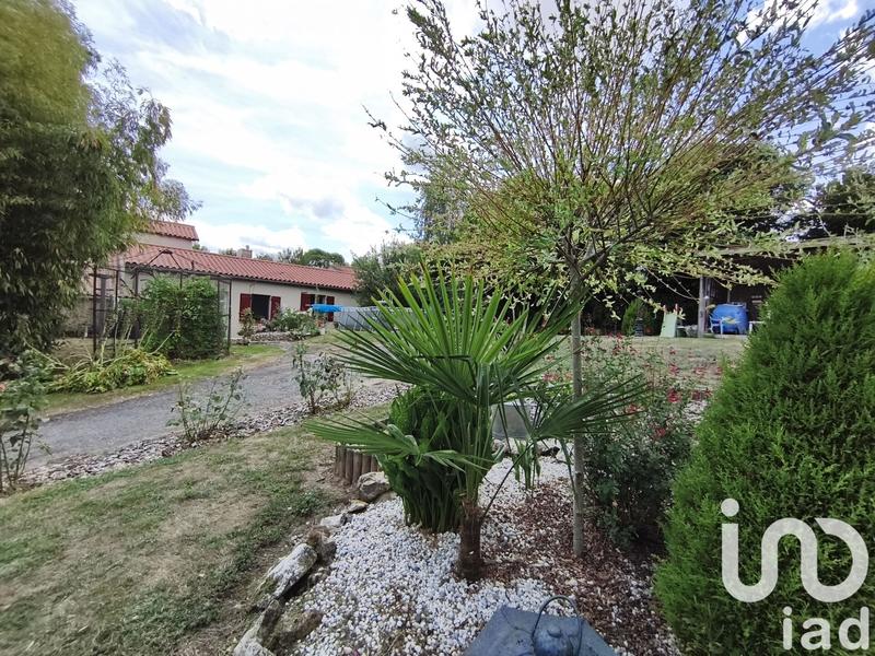 Maison - 235 m² - 7 pièces