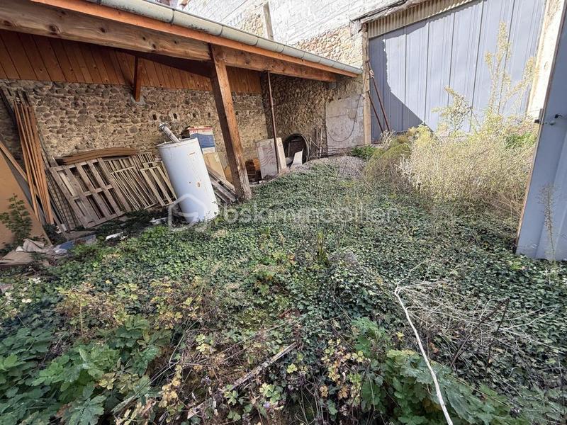 Entrepôt - 194 m² - 1 pièce