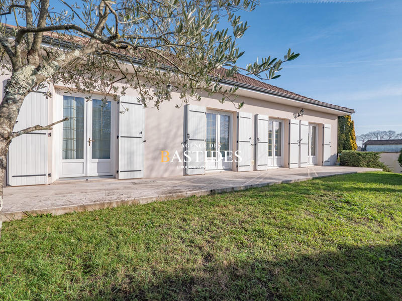 Maison traditionnelle - 175 m² - 8 pièces