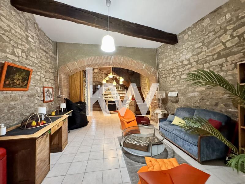 Maison - 205 m² - 6 pièces