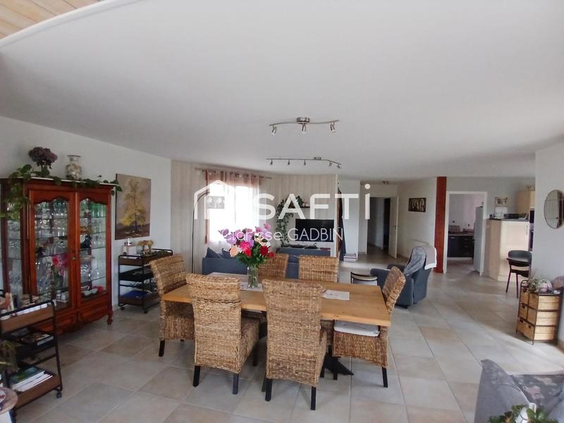 Maison - 171 m² - 6 pièces