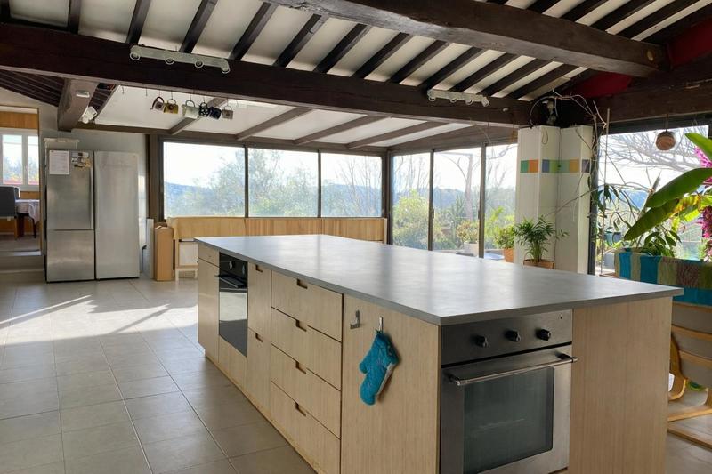 Maison - 350 m² - 8 pièces