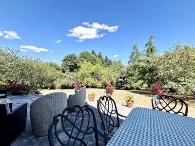 Maison - 285 m² - 8 pièces