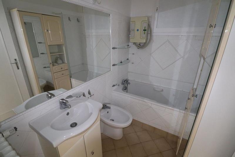 Maison - 185 m² - 8 pièces